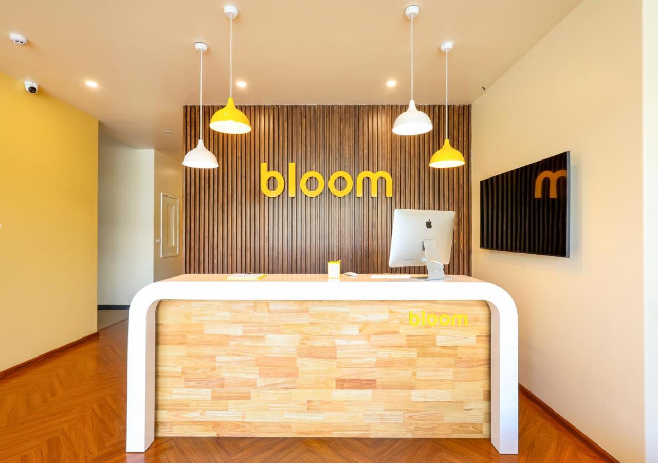 Bloom Hotel - Golf Course Road, Sector 43 Gurgaon Exterior photo